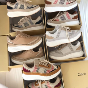 سنيكرز كلوي