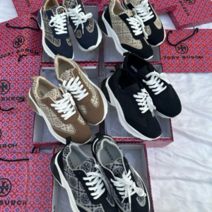 سنيكرز توري بورش