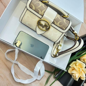 "حقيبة كوتش "