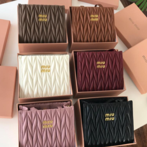 حقيبة ميو ميو كروس بودي ماتيلاسيه