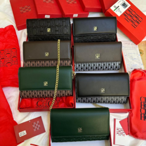 شنط كارولينا هريرا